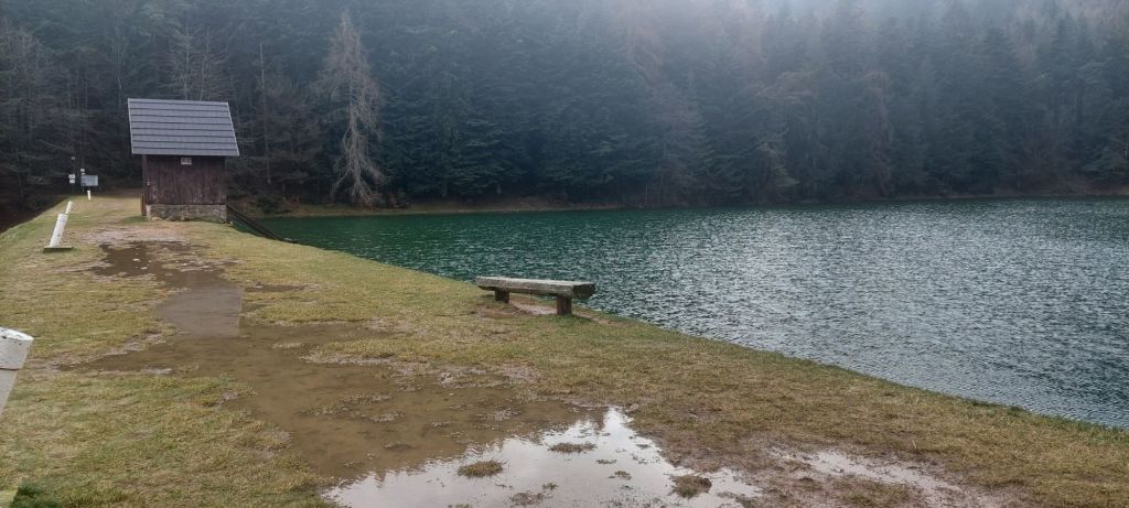 Lake in Slovakia. Landscape that can be seen when traveling by share travels in Blablacar