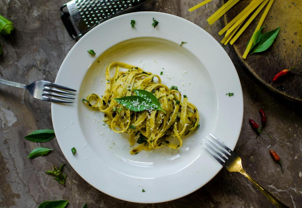 Pasta with herbs, cheap recipe
